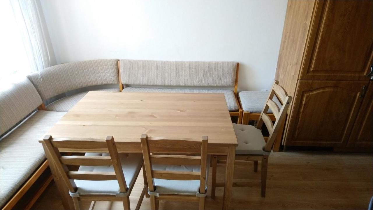 Ubytovani Na Spaciru Мікулов Екстер'єр фото
